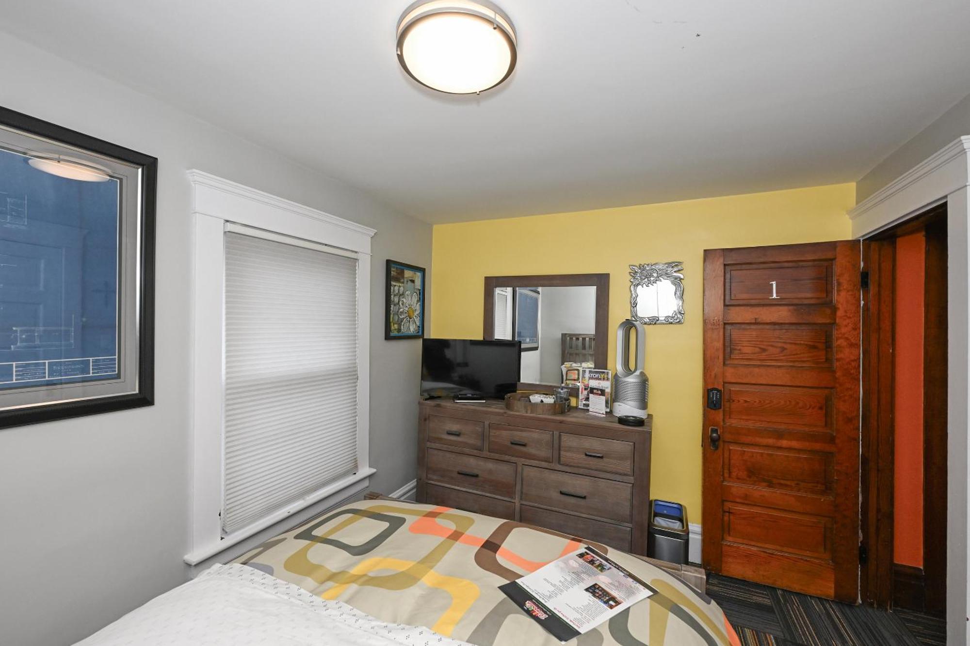 Berrodin Bed & Breakfast Akron Εξωτερικό φωτογραφία
