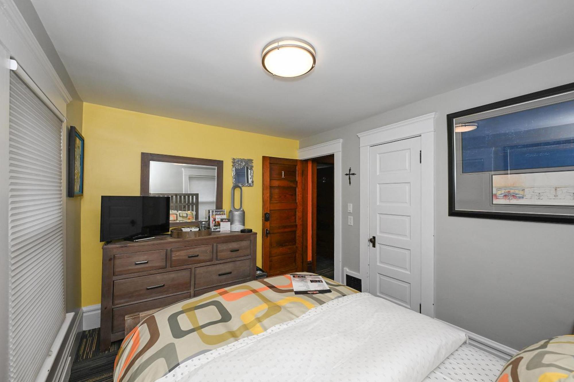 Berrodin Bed & Breakfast Akron Εξωτερικό φωτογραφία